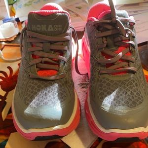Hoka tennis shoes size 8.5 worn twice excellent